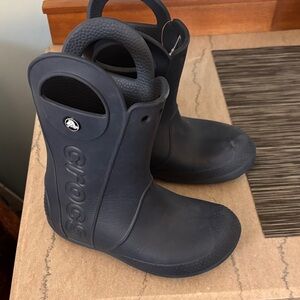 Size 13 CROCS Kids Dark Blue Rain Boots